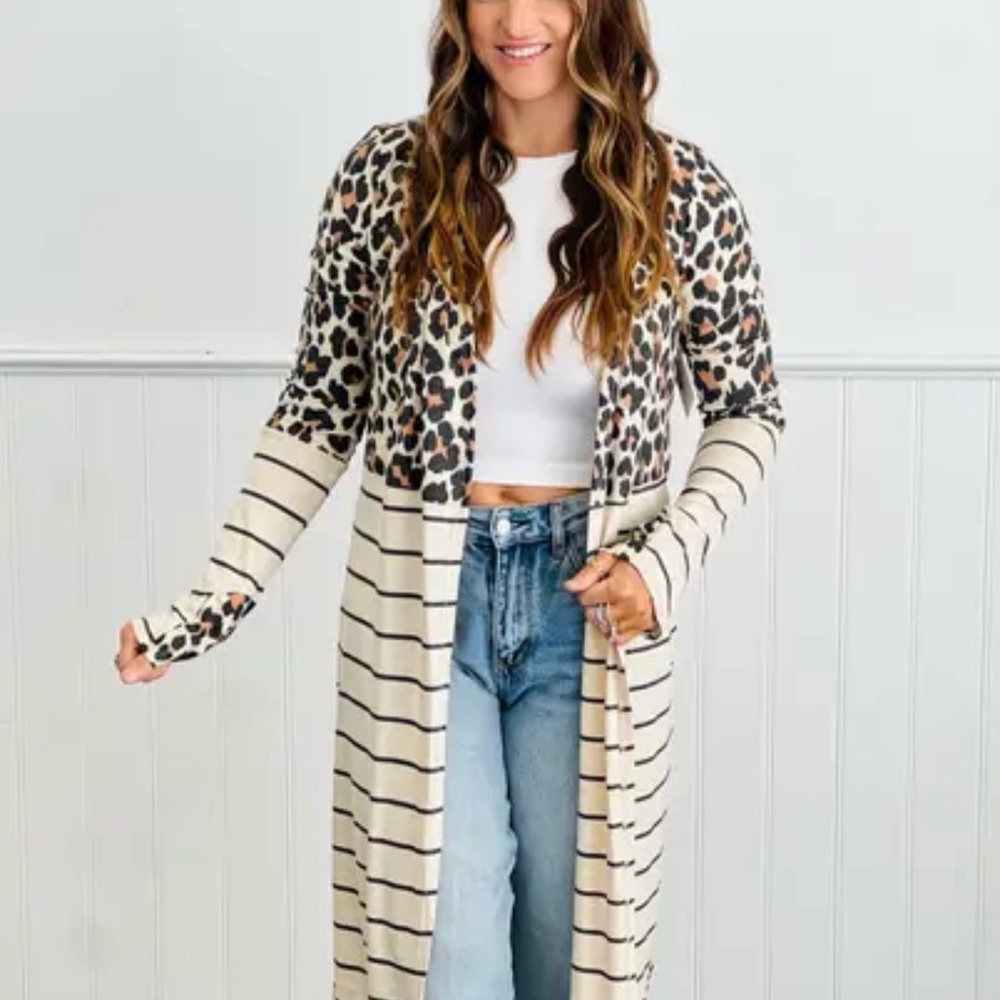 LOVELY MELODY Boutique Knit Cardigan Duster in Leopard and Striped Print